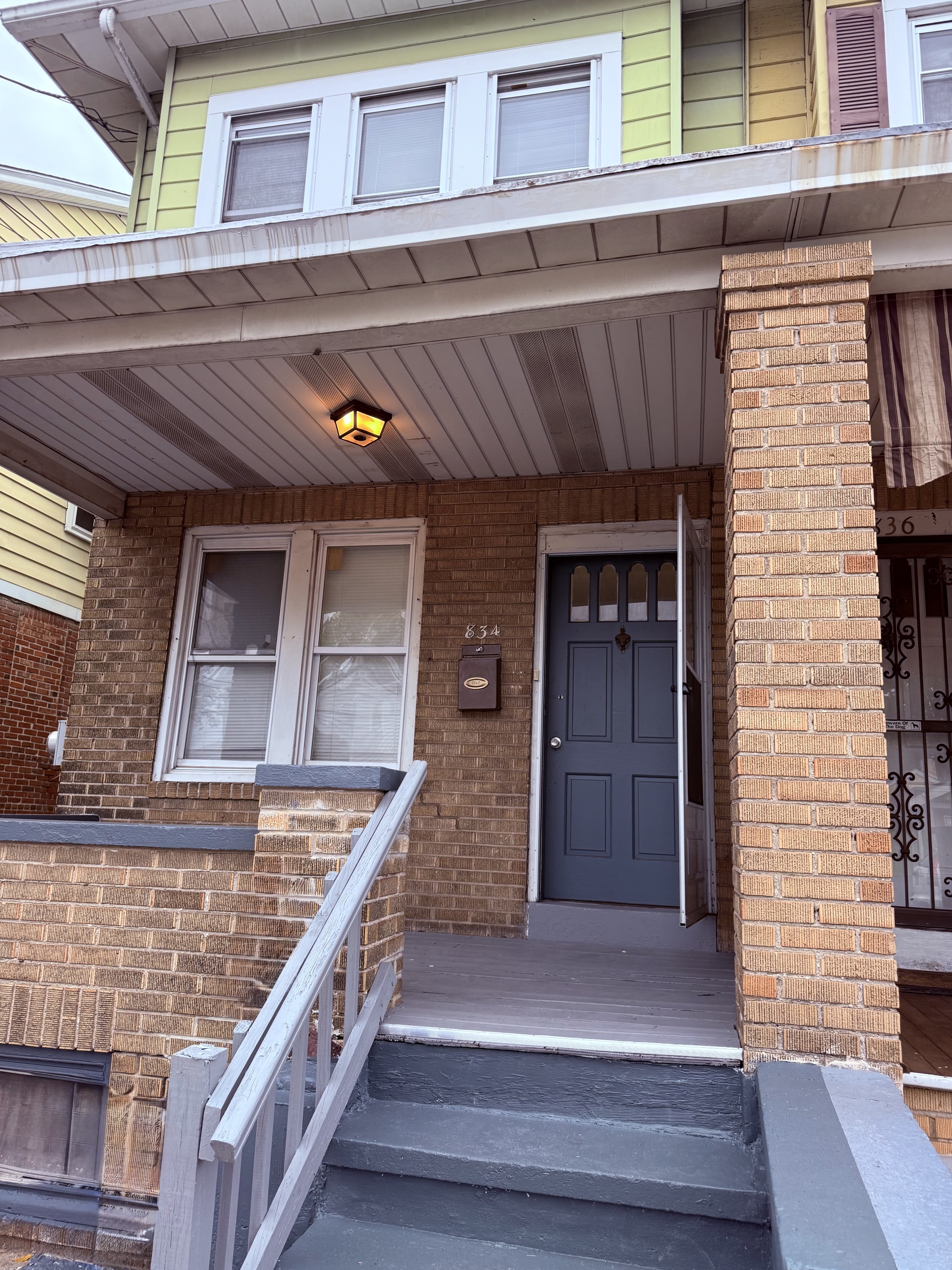 834 Chambers Street